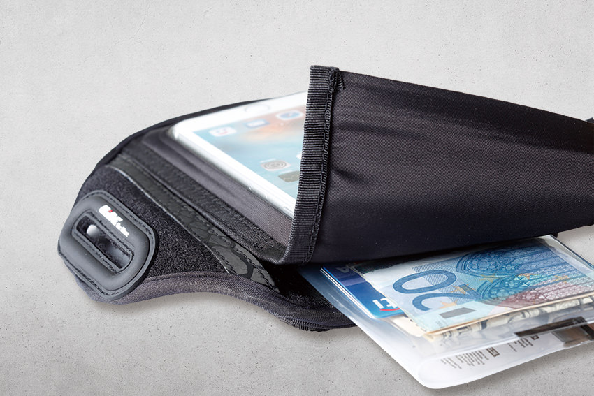 RFM - Frogman armband smartphone holder (IPX6, great for seasports enthusiasts) - Image 3